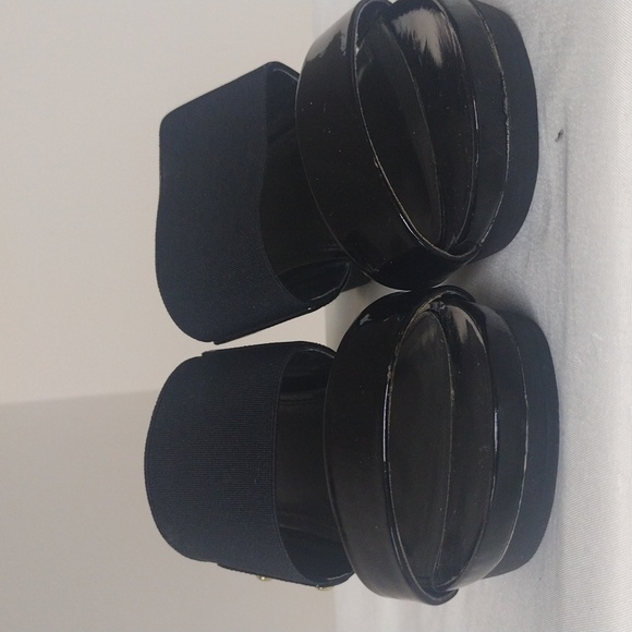 Shoes - Picture 7 of 8